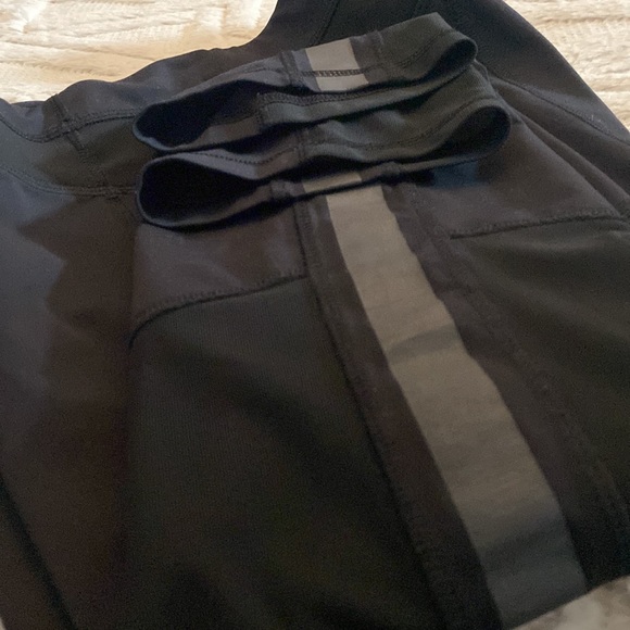 Black mesh, lulu leggings! - Picture 5 of 6